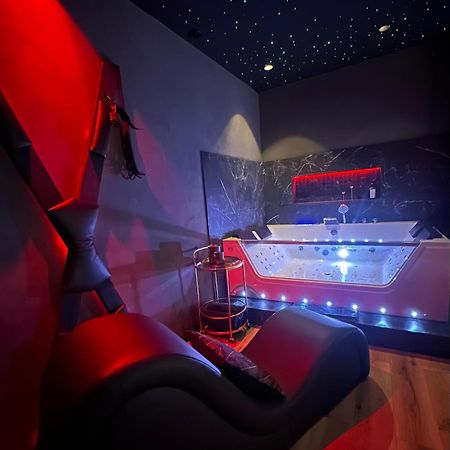 Loveroomxspa Bourg-Saint-Christophe Eksteriør bilde