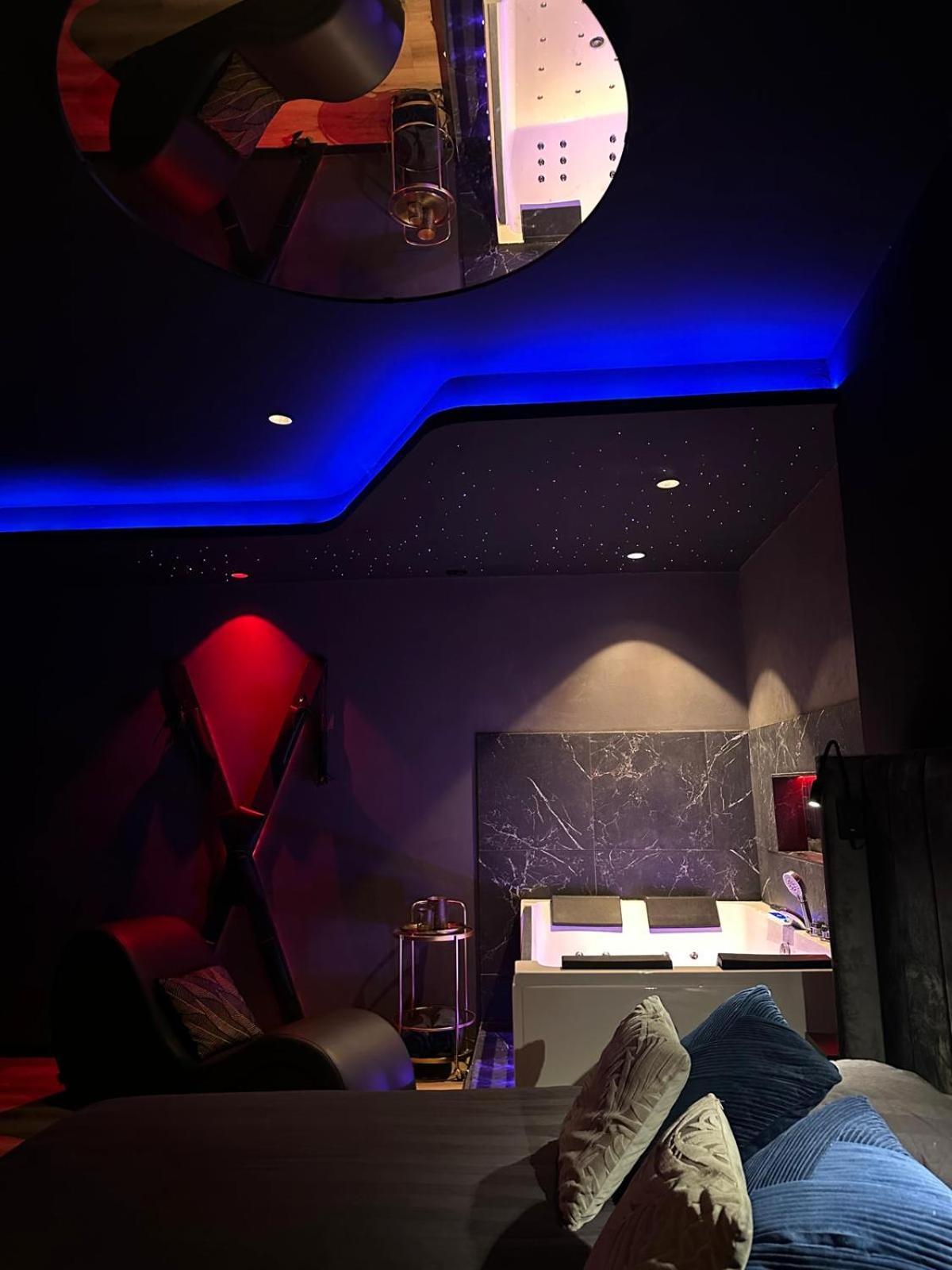 Loveroomxspa Bourg-Saint-Christophe Eksteriør bilde