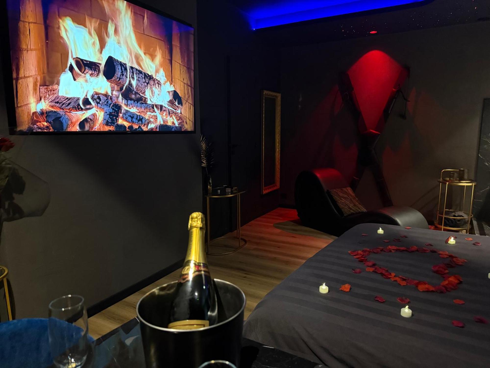 Loveroomxspa Bourg-Saint-Christophe Eksteriør bilde